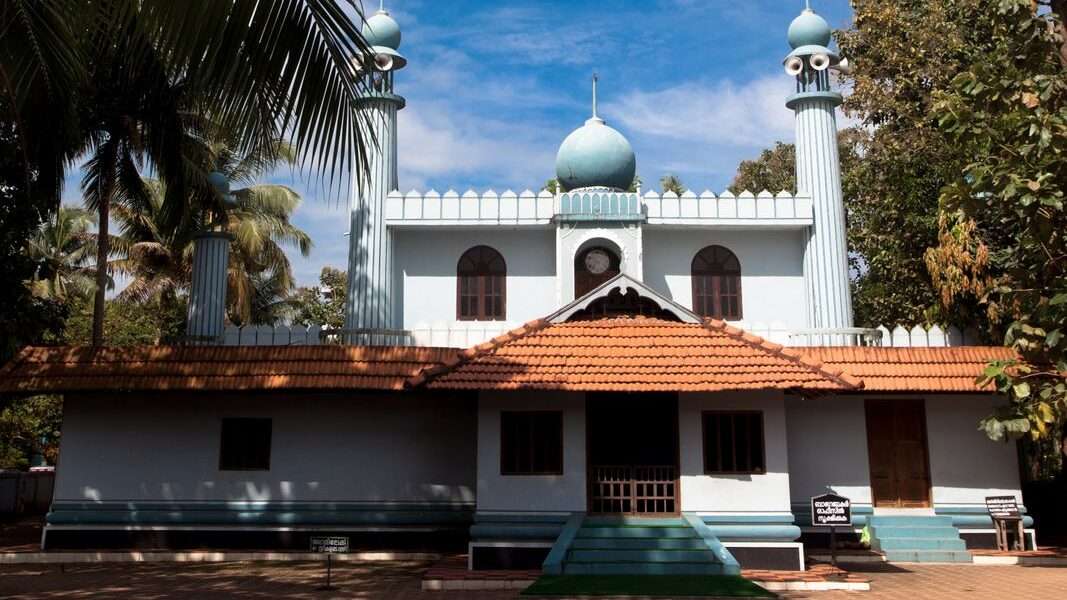 oldest masjid in india
