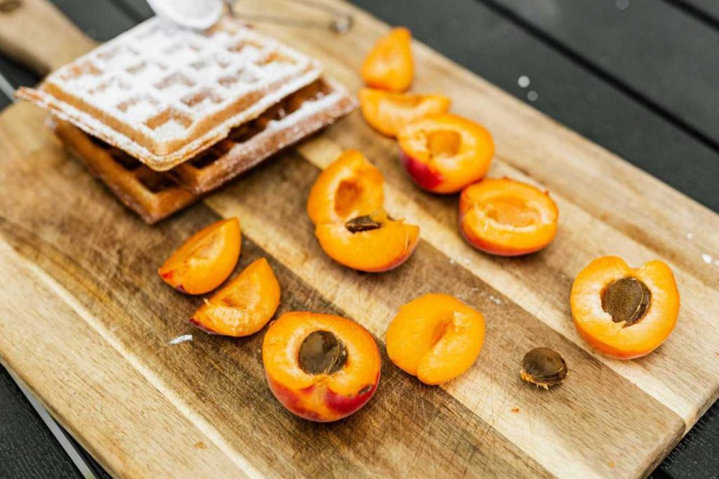 Dried Apricots: How Many Should You Eat? A Guide to Sweet Snacking 3 Dried Apricots